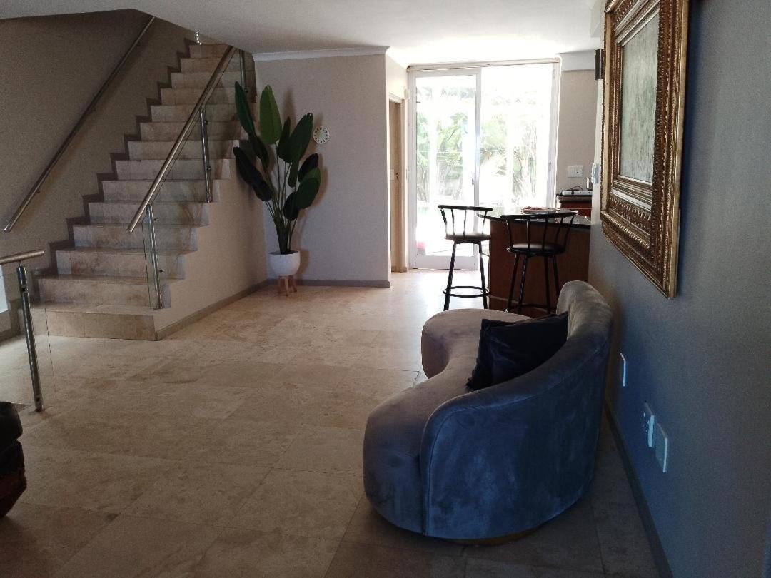 Zked Luxury Ct01 Homestay